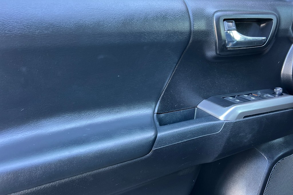 Thumbnail: 2021 Toyota Tacoma - 19