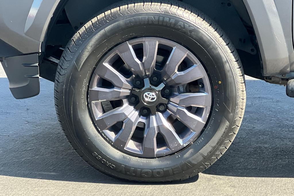 Thumbnail: 2021 Toyota Tacoma - 8