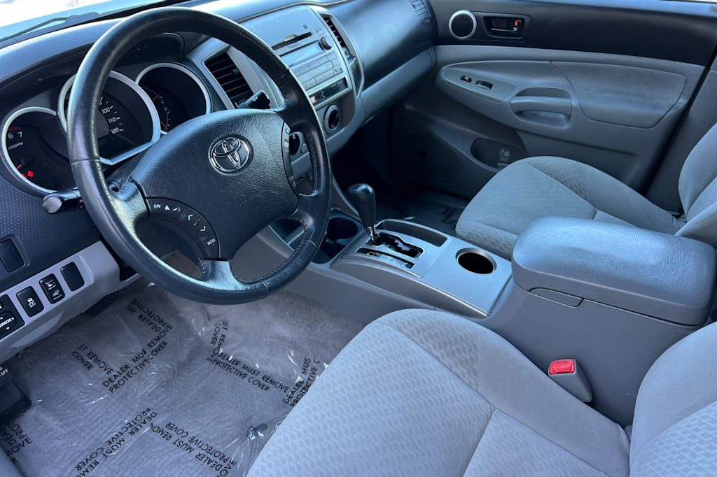 Thumbnail: 2011 Toyota Tacoma - 8