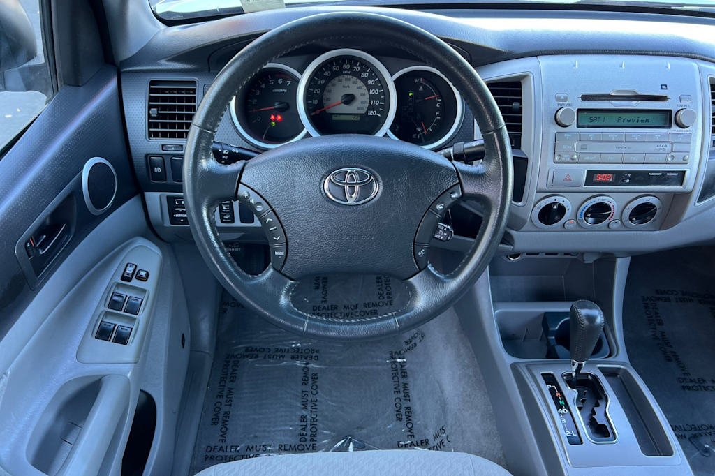 Thumbnail: 2011 Toyota Tacoma - 11