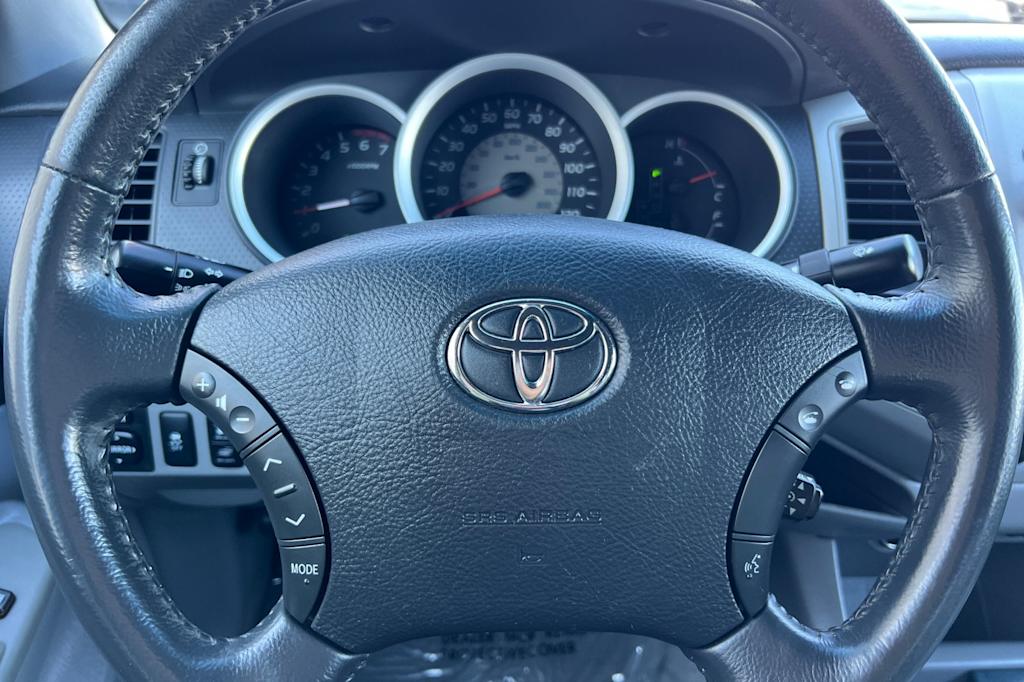 Thumbnail: 2011 Toyota Tacoma - 25