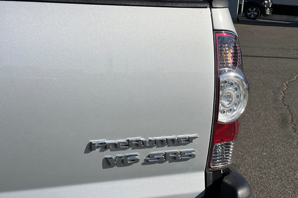 Thumbnail: 2011 Toyota Tacoma - 28