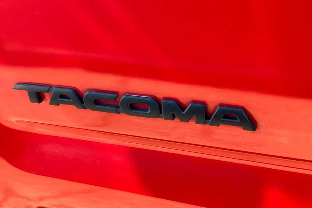 Thumbnail: 2006 Toyota Tacoma - 22