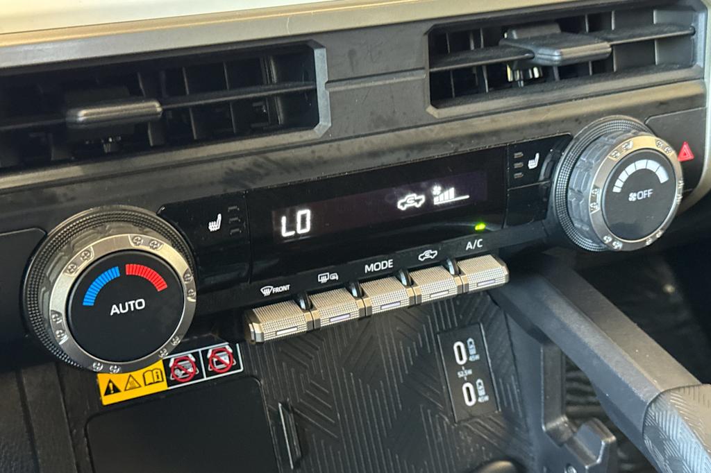 Thumbnail: 2024 Toyota Tacoma - 25