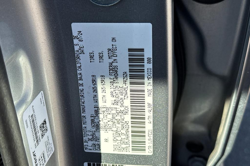 Thumbnail: 2024 Toyota Tacoma - 32