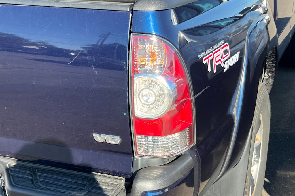 Thumbnail: 2012 Toyota Tacoma - 19