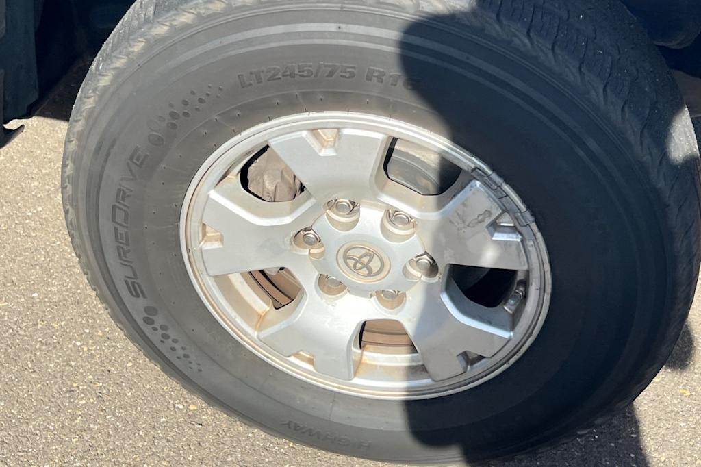 Thumbnail: 2014 Toyota Tacoma - 6