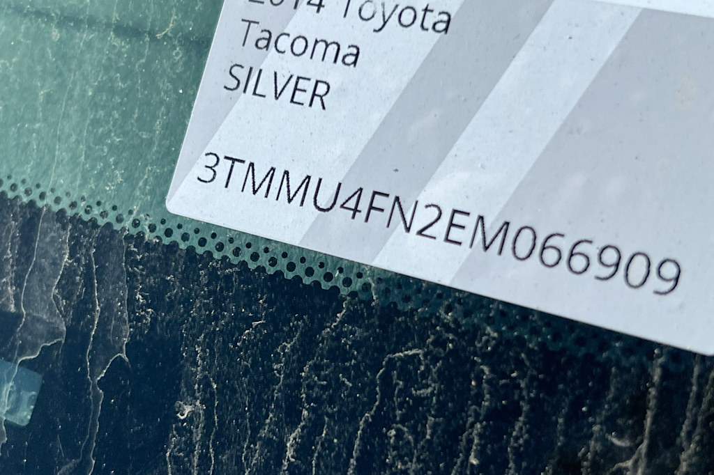 Thumbnail: 2014 Toyota Tacoma - 22