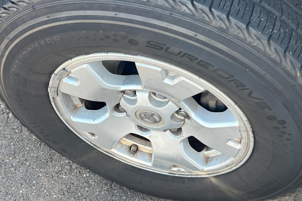 Thumbnail: 2014 Toyota Tacoma - 21