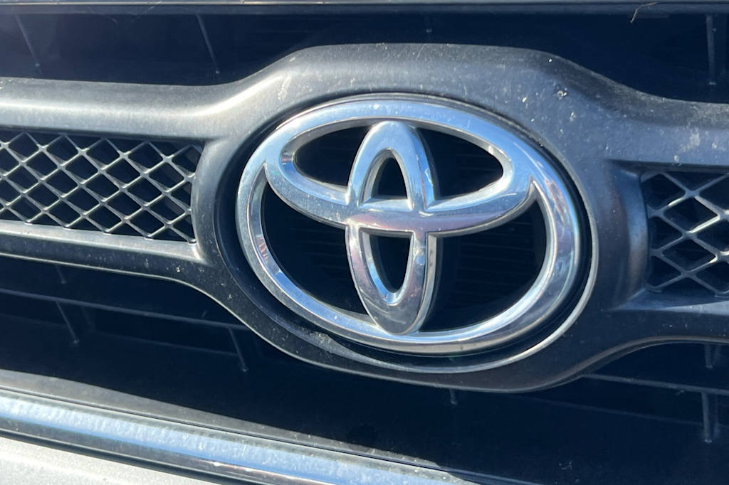 Thumbnail: 2014 Toyota Tacoma - 12