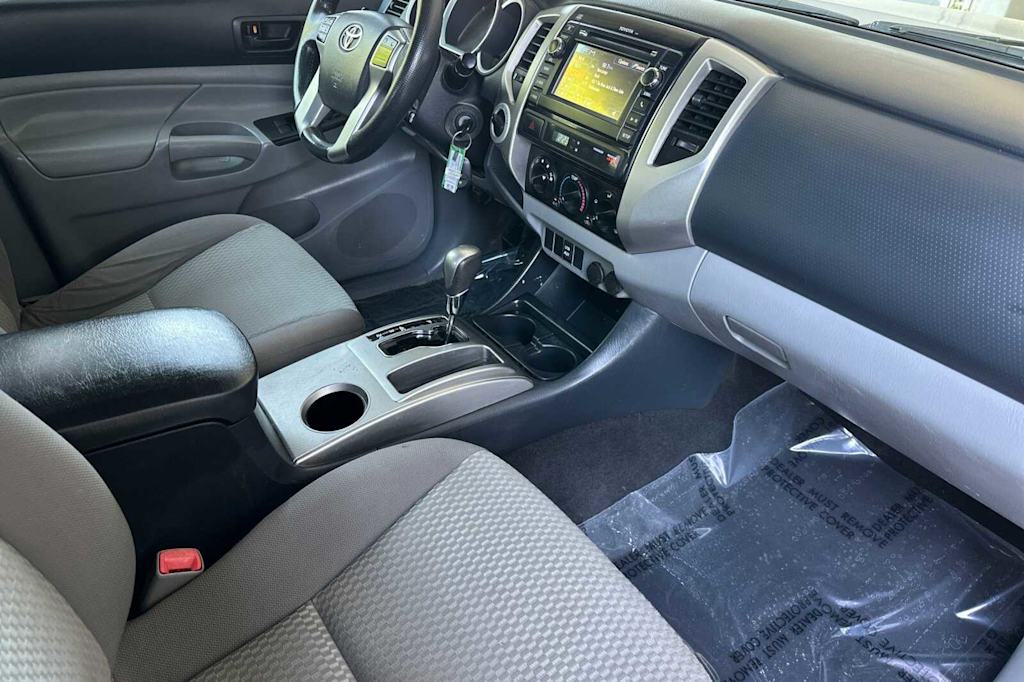 Thumbnail: 2013 Toyota Tacoma - 11