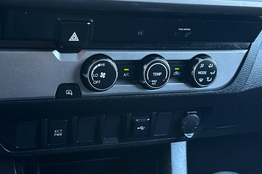 Thumbnail: 2021 Toyota Tacoma - 26