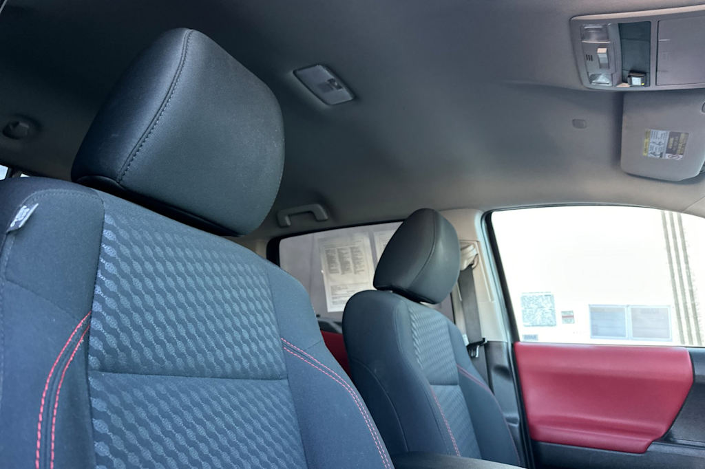 Thumbnail: 2021 Toyota Tacoma - 23