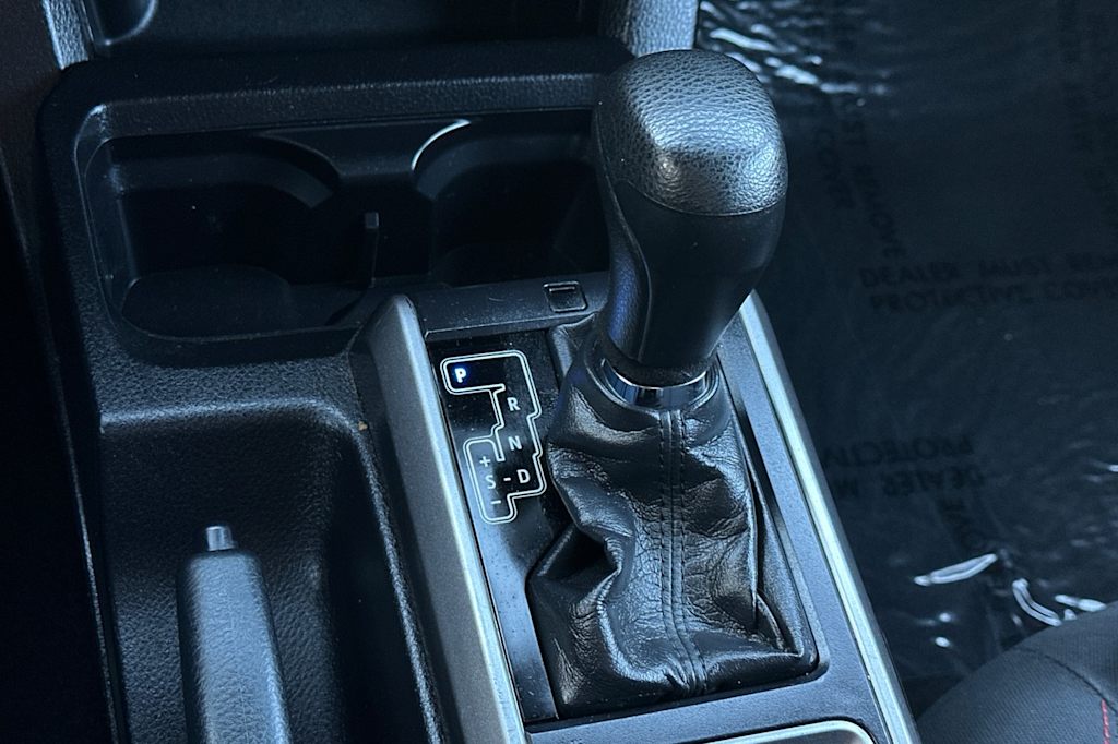 Thumbnail: 2021 Toyota Tacoma - 15