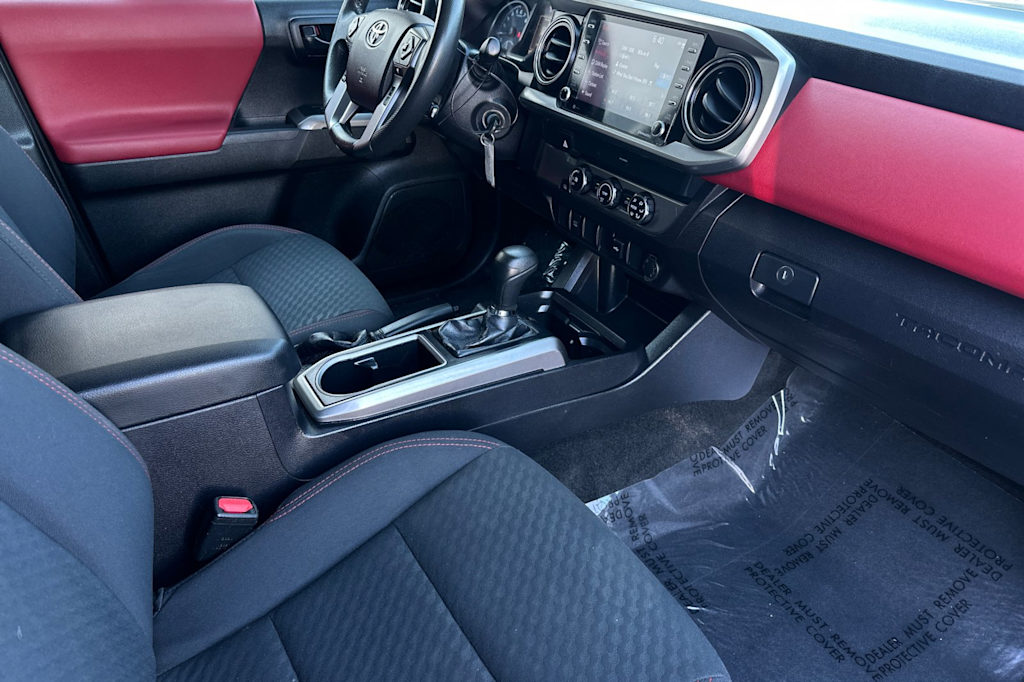 Thumbnail: 2021 Toyota Tacoma - 13