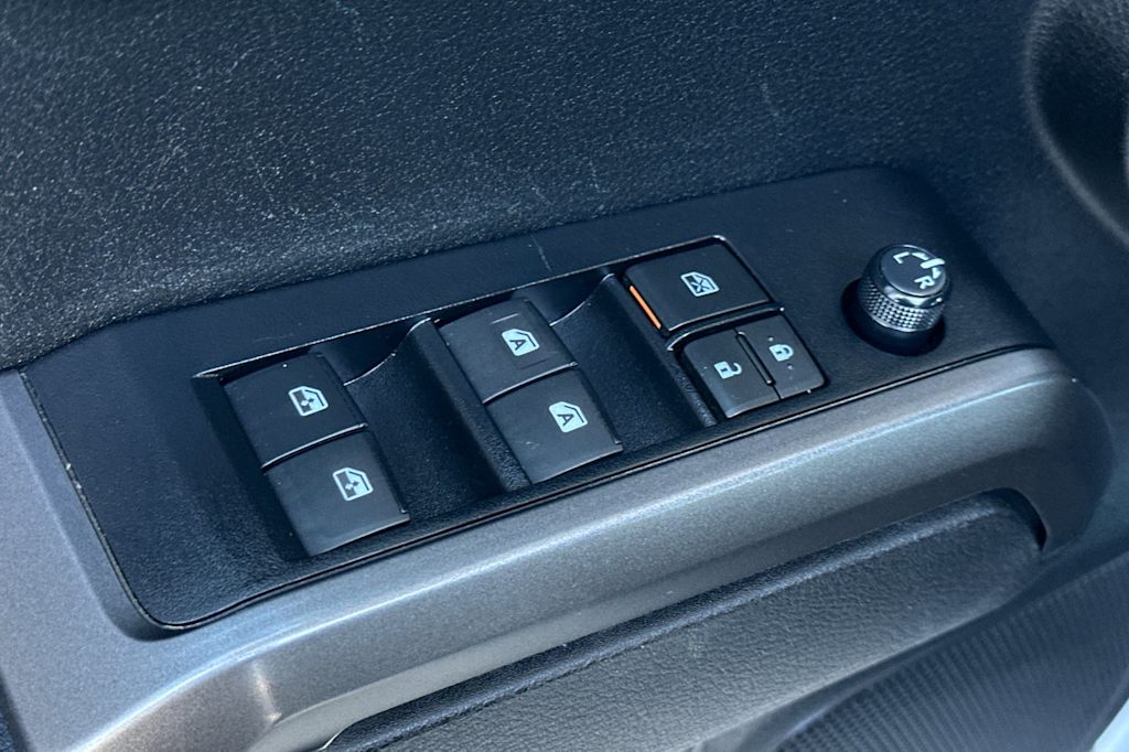 Thumbnail: 2023 Toyota Tacoma - 21