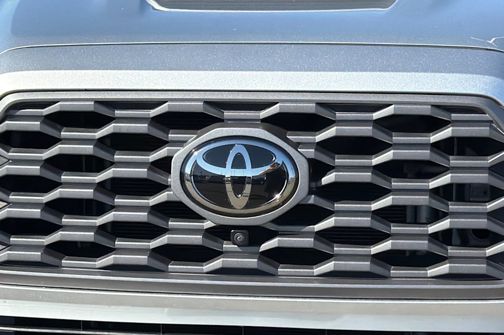 Thumbnail: 2023 Toyota Tacoma - 17