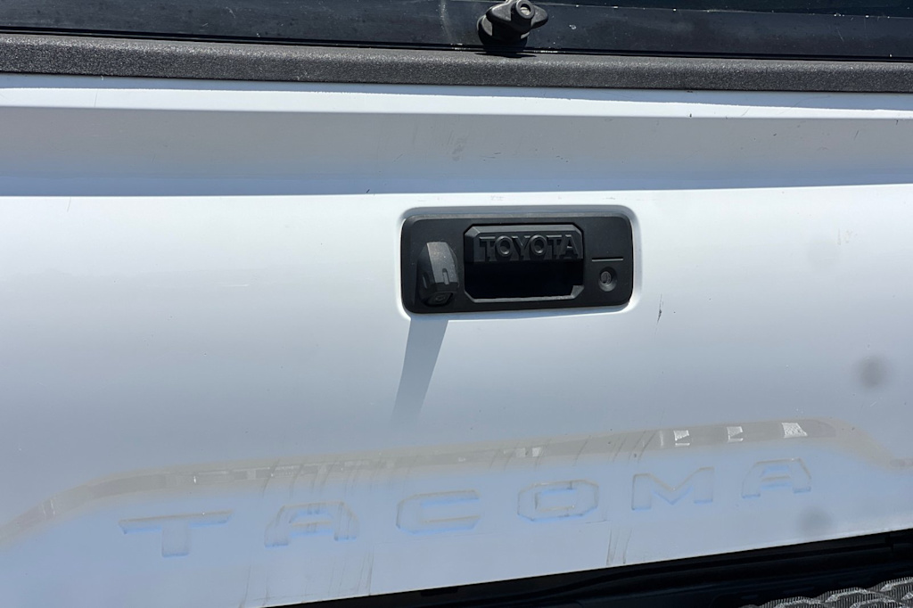 Thumbnail: 2022 Toyota Tacoma - 7