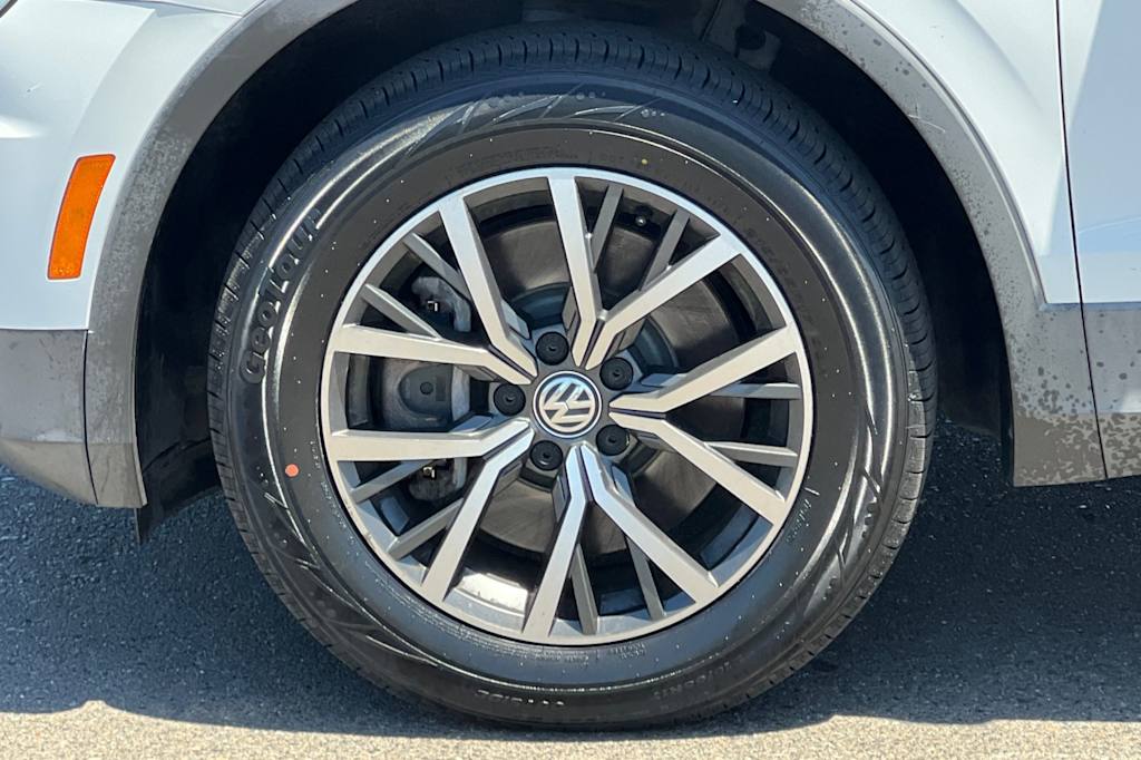 Thumbnail: 2020 Volkswagen Tiguan - 7