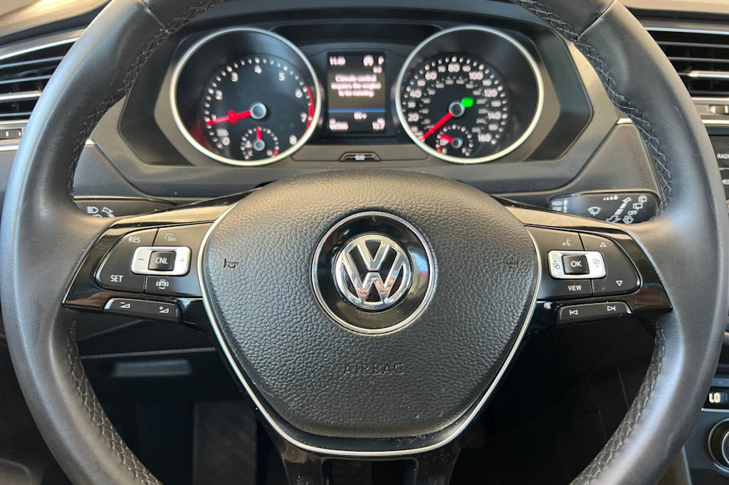 Thumbnail: 2020 Volkswagen Tiguan - 29