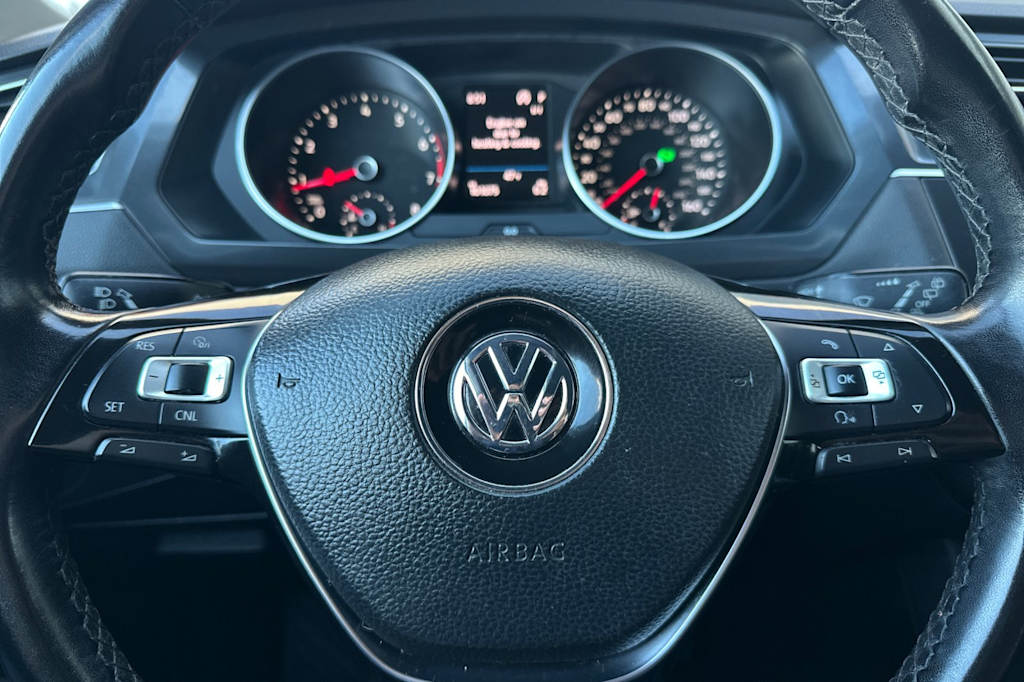 Thumbnail: 2018 Volkswagen Tiguan - 30