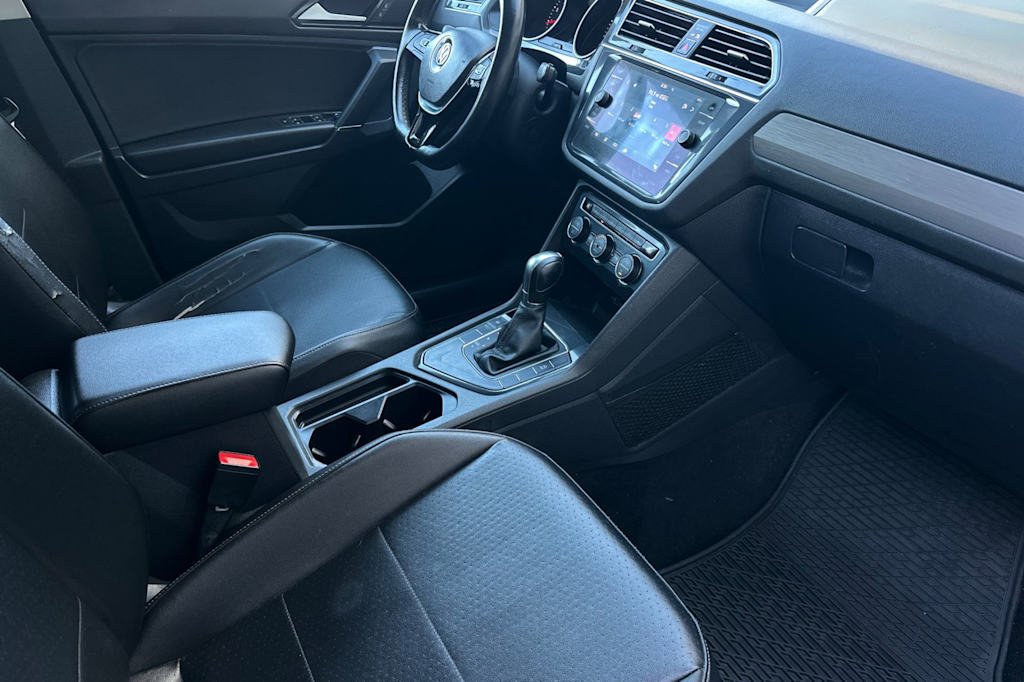Thumbnail: 2018 Volkswagen Tiguan - 13