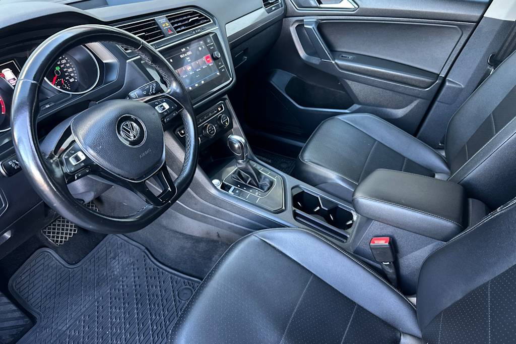 Thumbnail: 2018 Volkswagen Tiguan - 9
