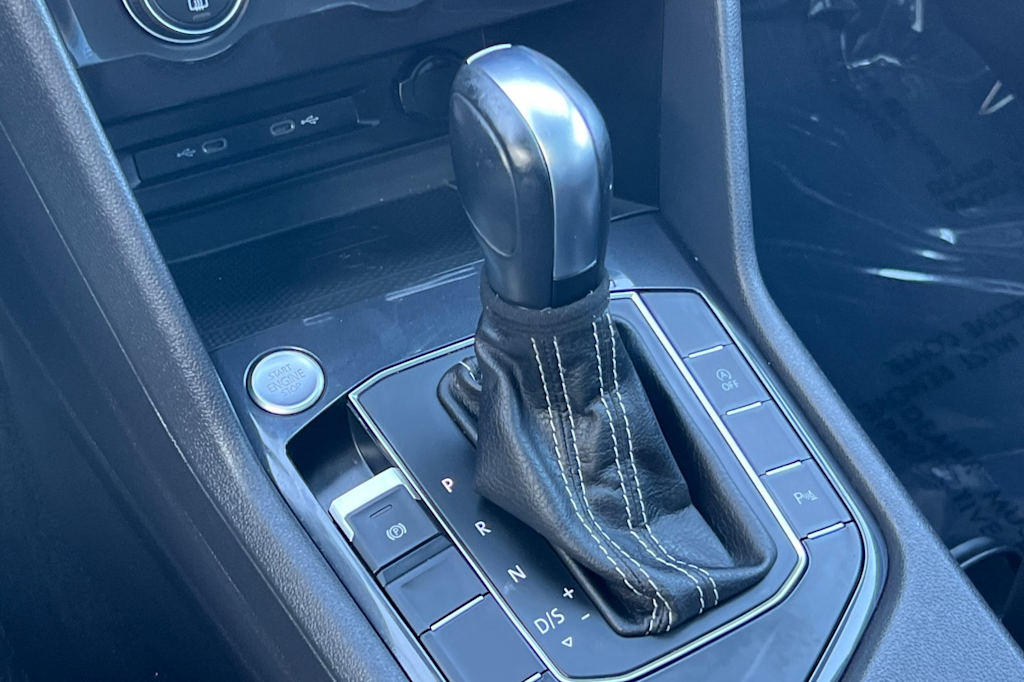 Thumbnail: 2021 Volkswagen Tiguan - 14
