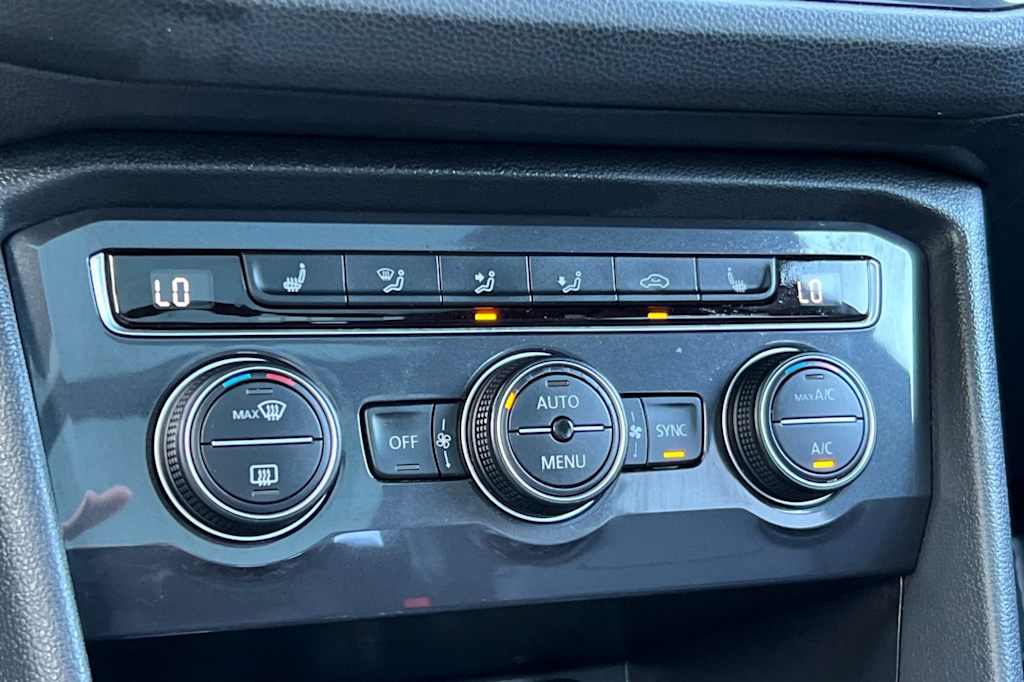 Thumbnail: 2021 Volkswagen Tiguan - 27