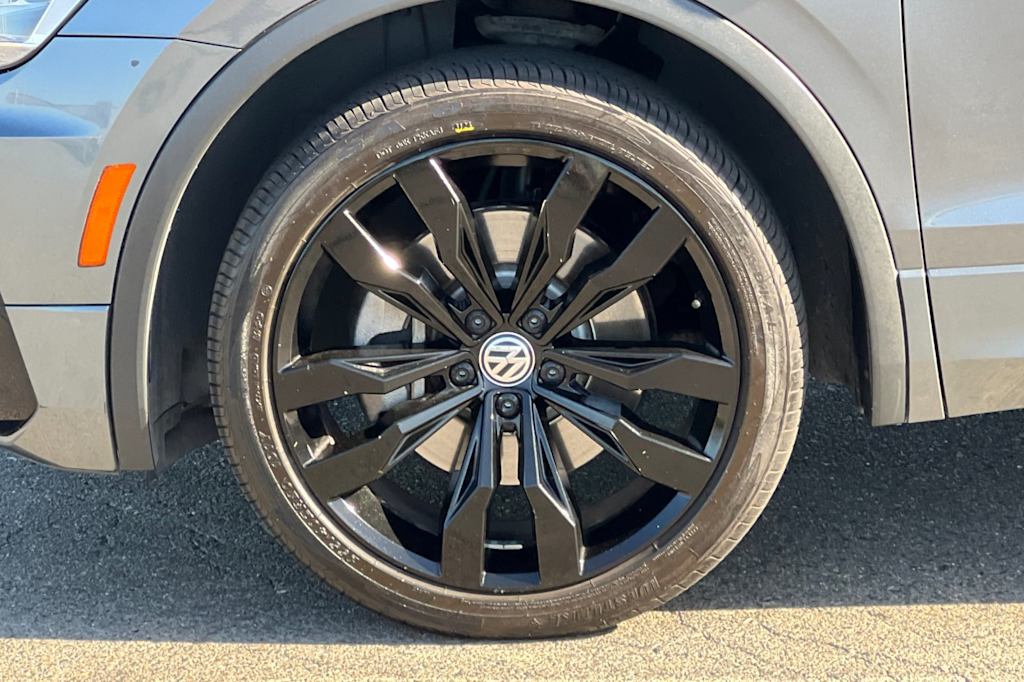 Thumbnail: 2021 Volkswagen Tiguan - 8