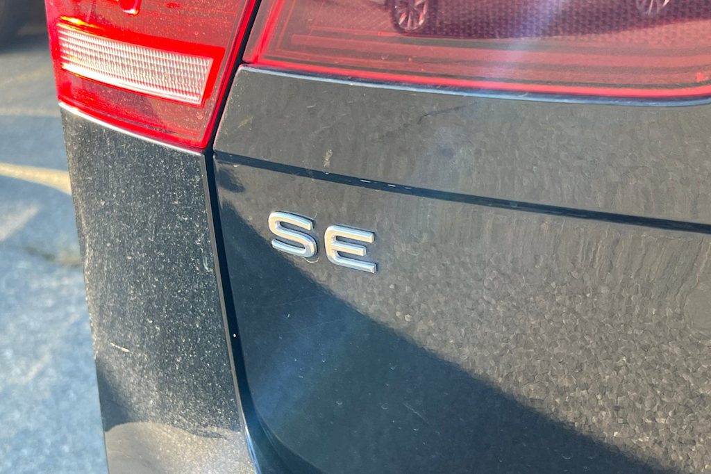 Thumbnail: 2022 Volkswagen Tiguan - 22