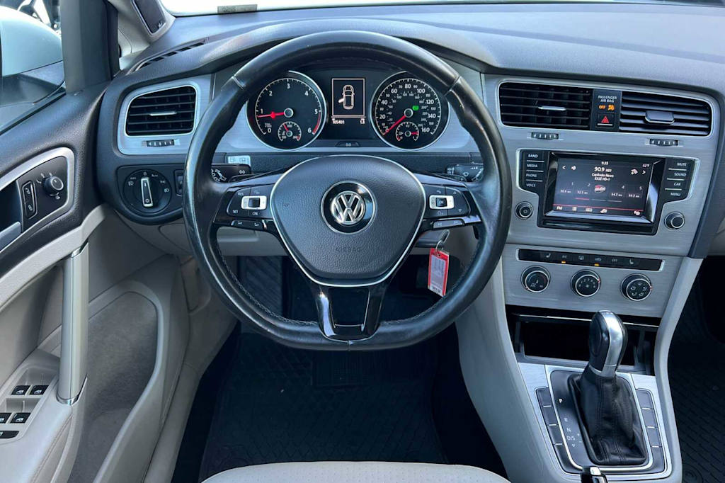 Thumbnail: 2015 Volkswagen Golf - 10