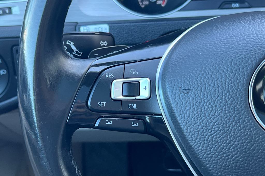 Thumbnail: 2015 Volkswagen Golf - 27