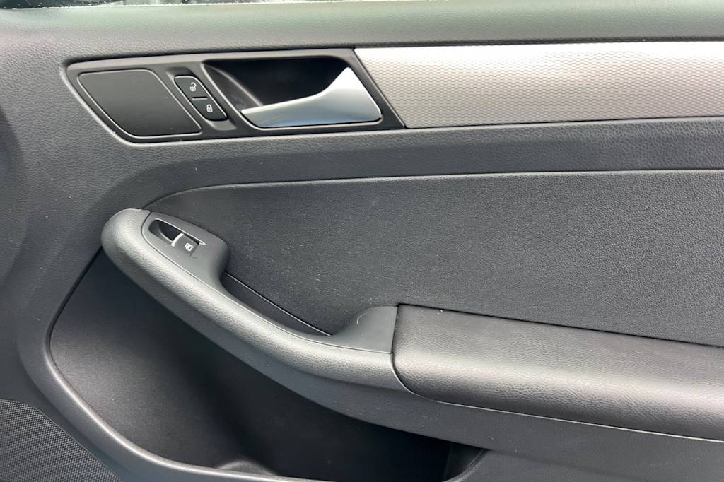 Thumbnail: 2016 Volkswagen Jetta - 22