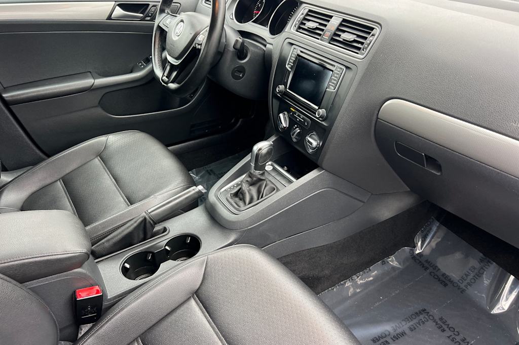 Thumbnail: 2016 Volkswagen Jetta - 11
