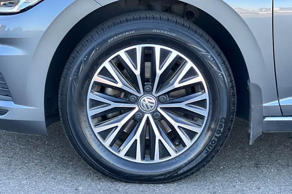 Thumbnail: 2019 Volkswagen Jetta - 8