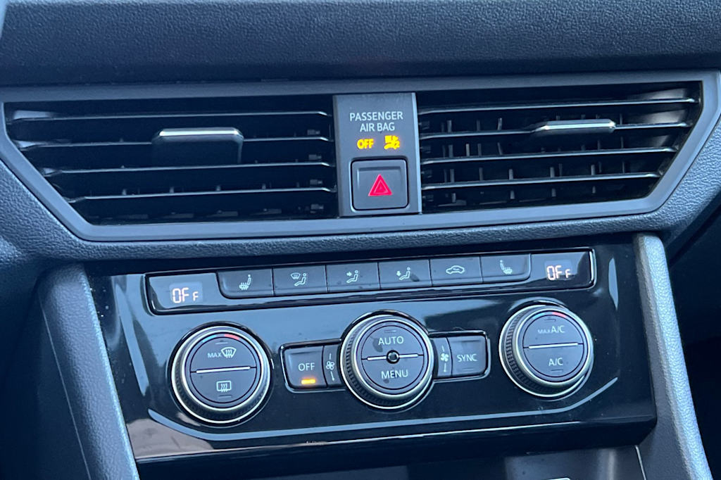Thumbnail: 2019 Volkswagen Jetta - 25