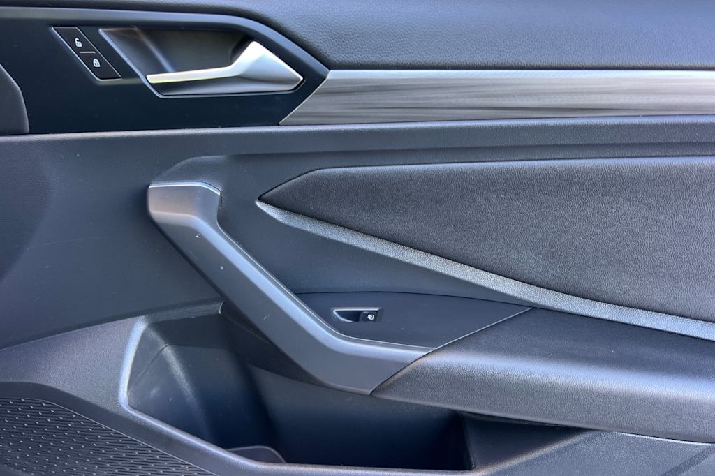 Thumbnail: 2019 Volkswagen Jetta - 18