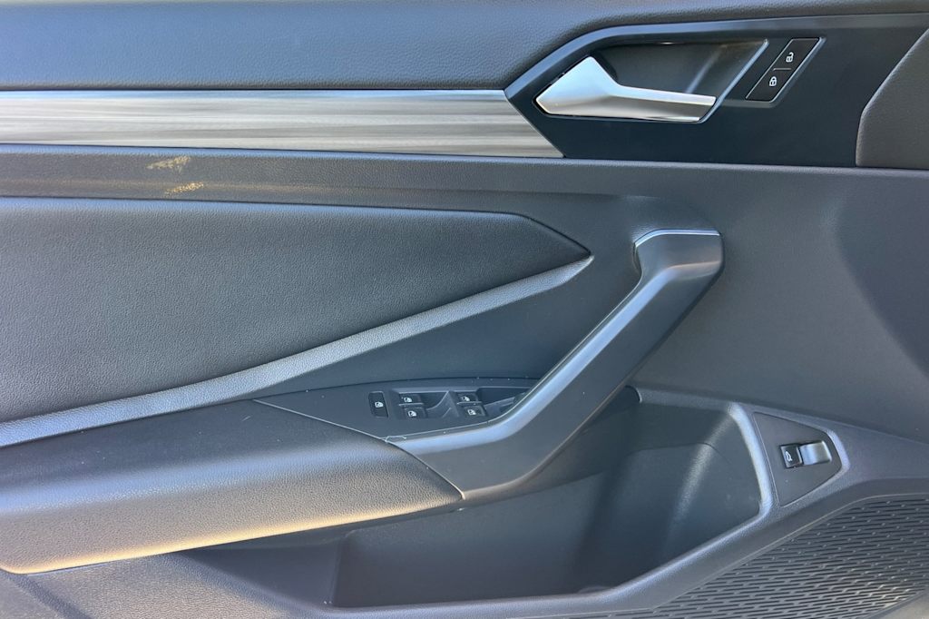 Thumbnail: 2019 Volkswagen Jetta - 15