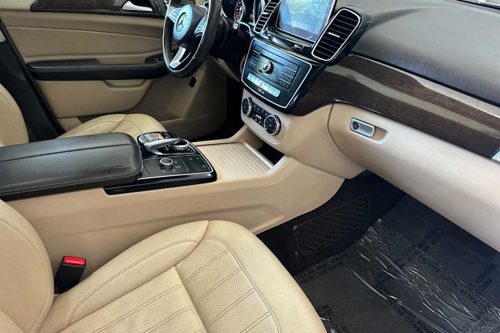 Thumbnail: 2016 Mercedes-Benz GLE - 12
