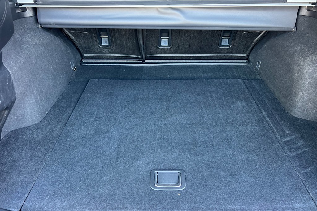 Thumbnail: 2016 Subaru Outback - 16