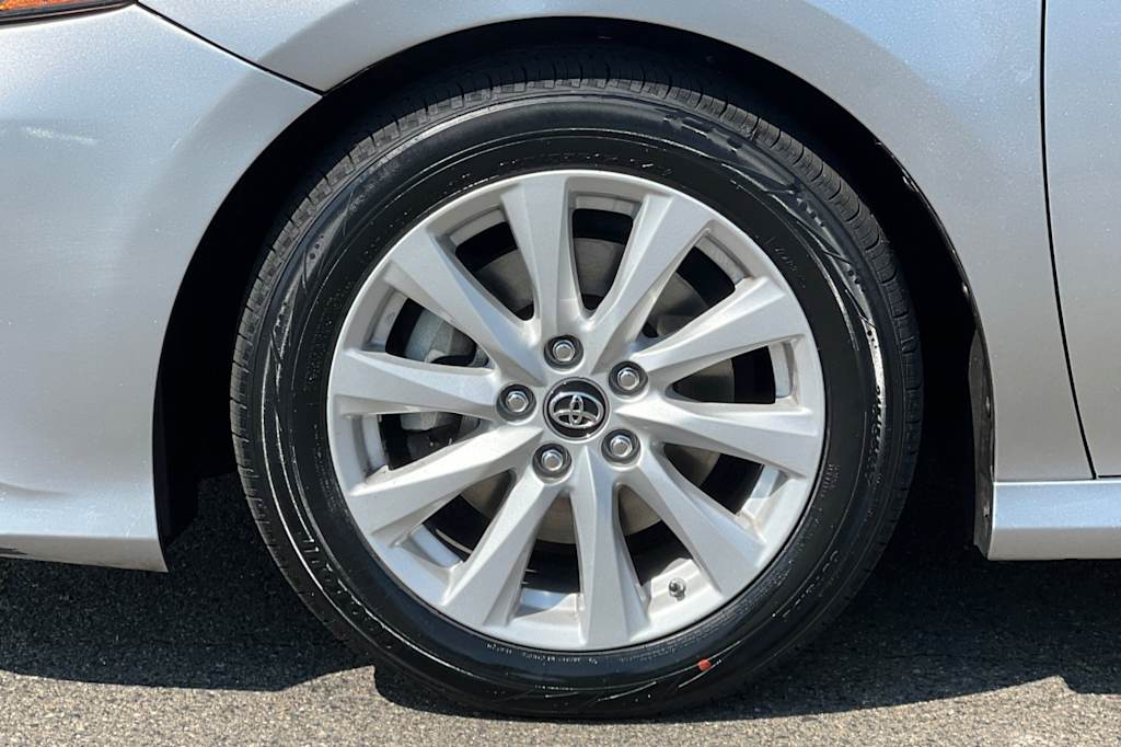 Thumbnail: 2018 Toyota Camry - 7