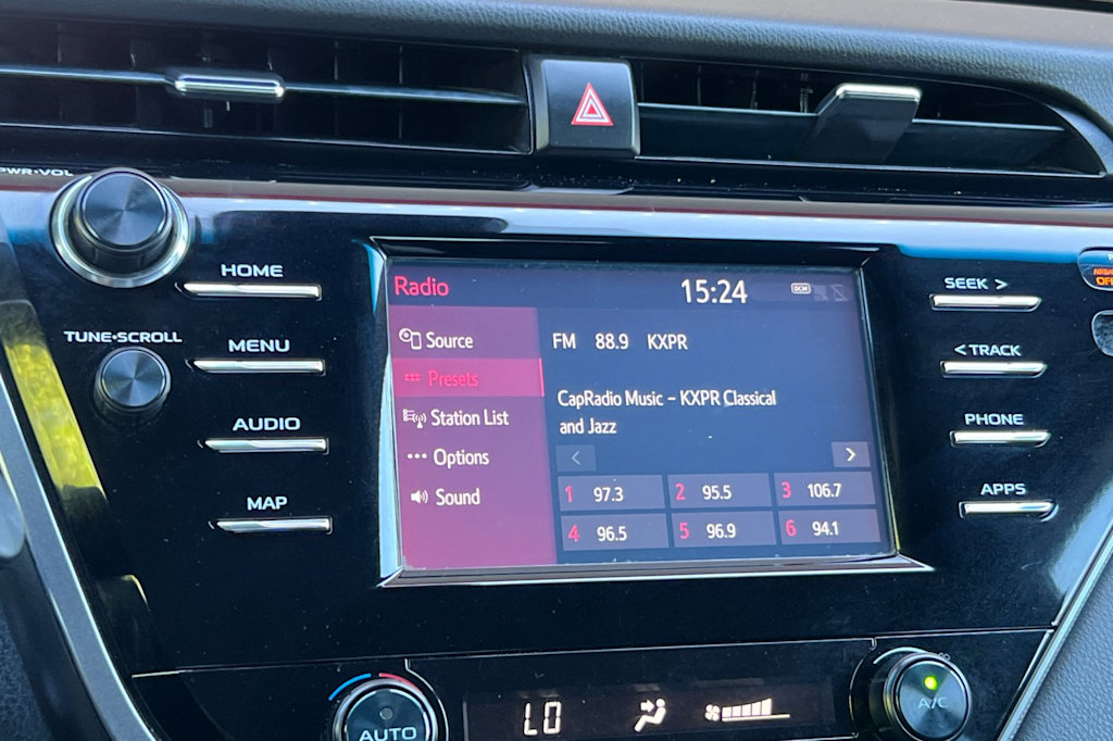 Thumbnail: 2019 Toyota Camry - 14