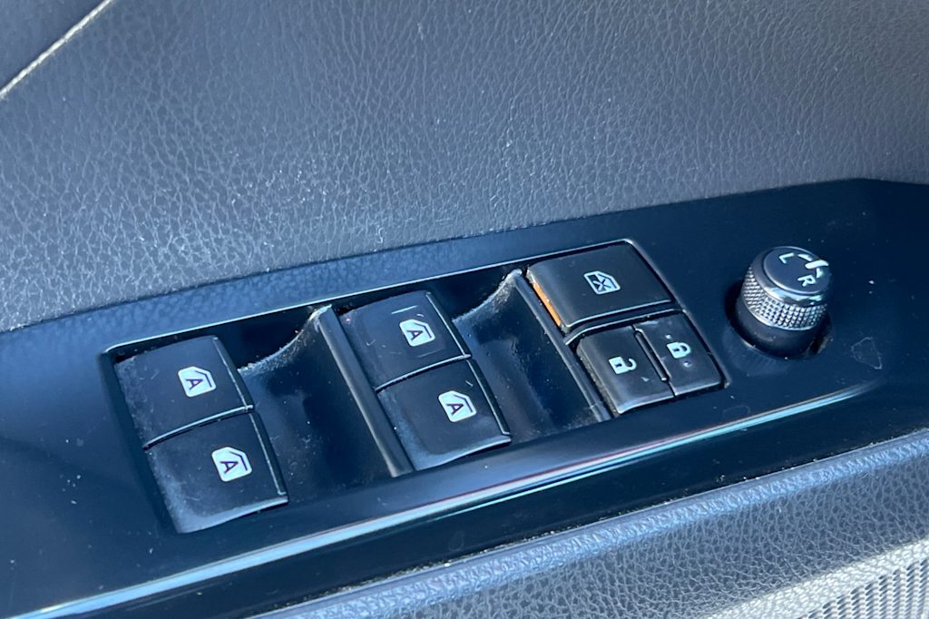 2018 Toyota Camry L 21