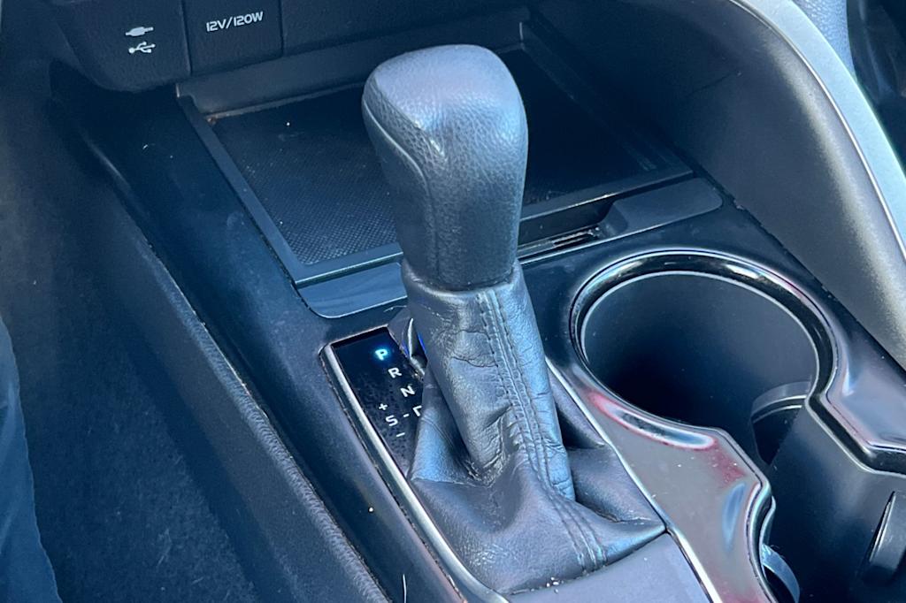 2018 Toyota Camry L 14