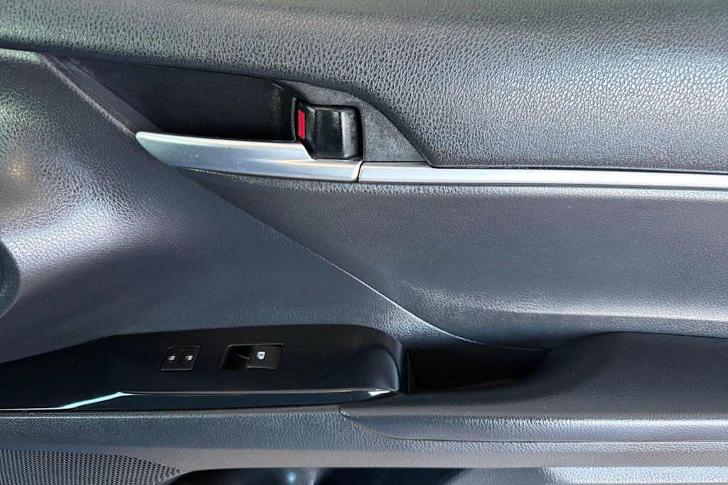 Thumbnail: 2019 Toyota Camry - 23