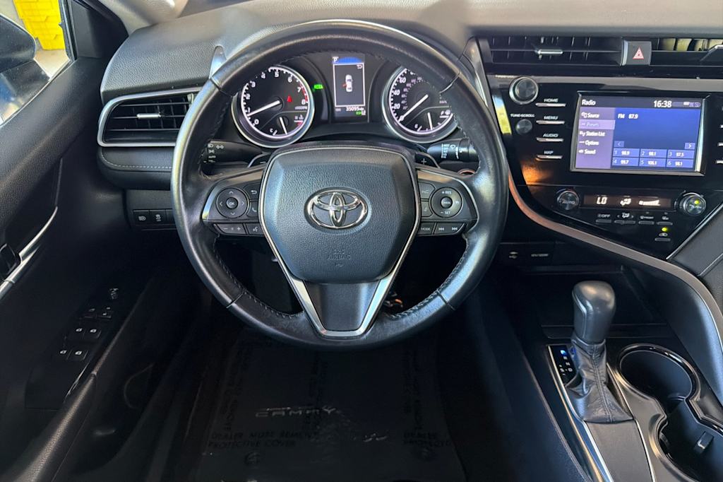 Thumbnail: 2019 Toyota Camry - 11