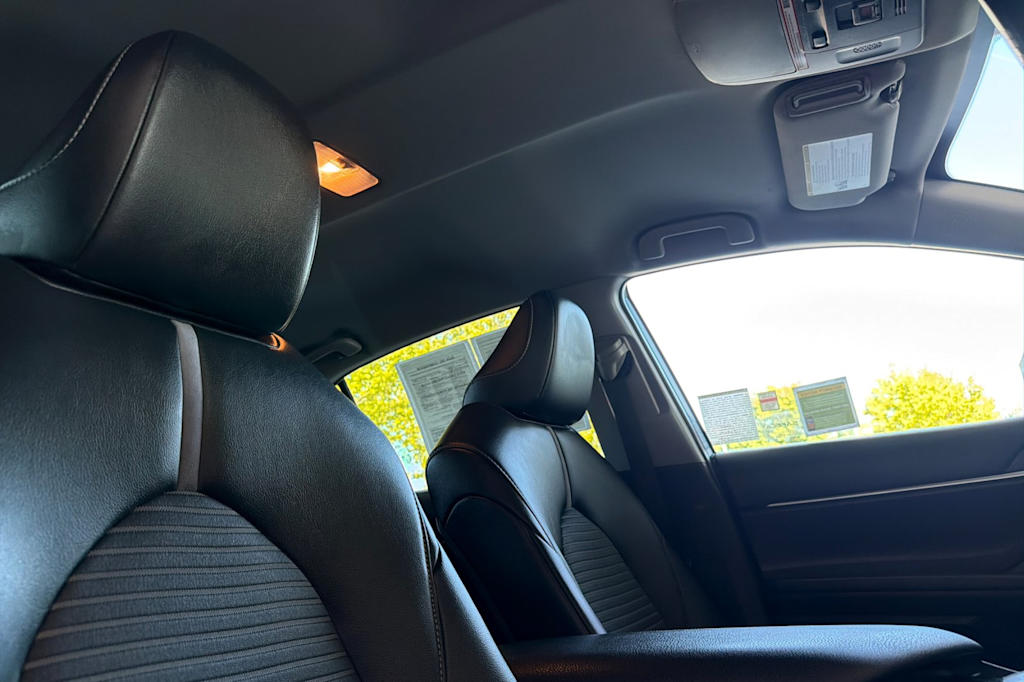 Thumbnail: 2019 Toyota Camry - 22