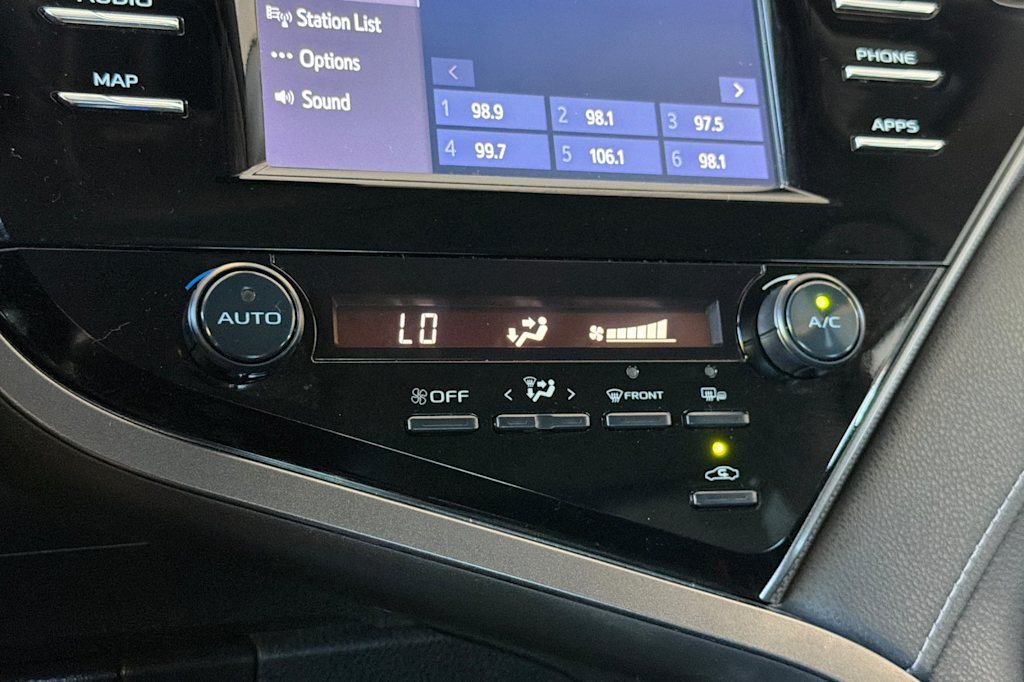 Thumbnail: 2019 Toyota Camry - 25