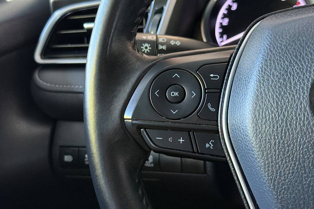 Thumbnail: 2019 Toyota Camry - 28